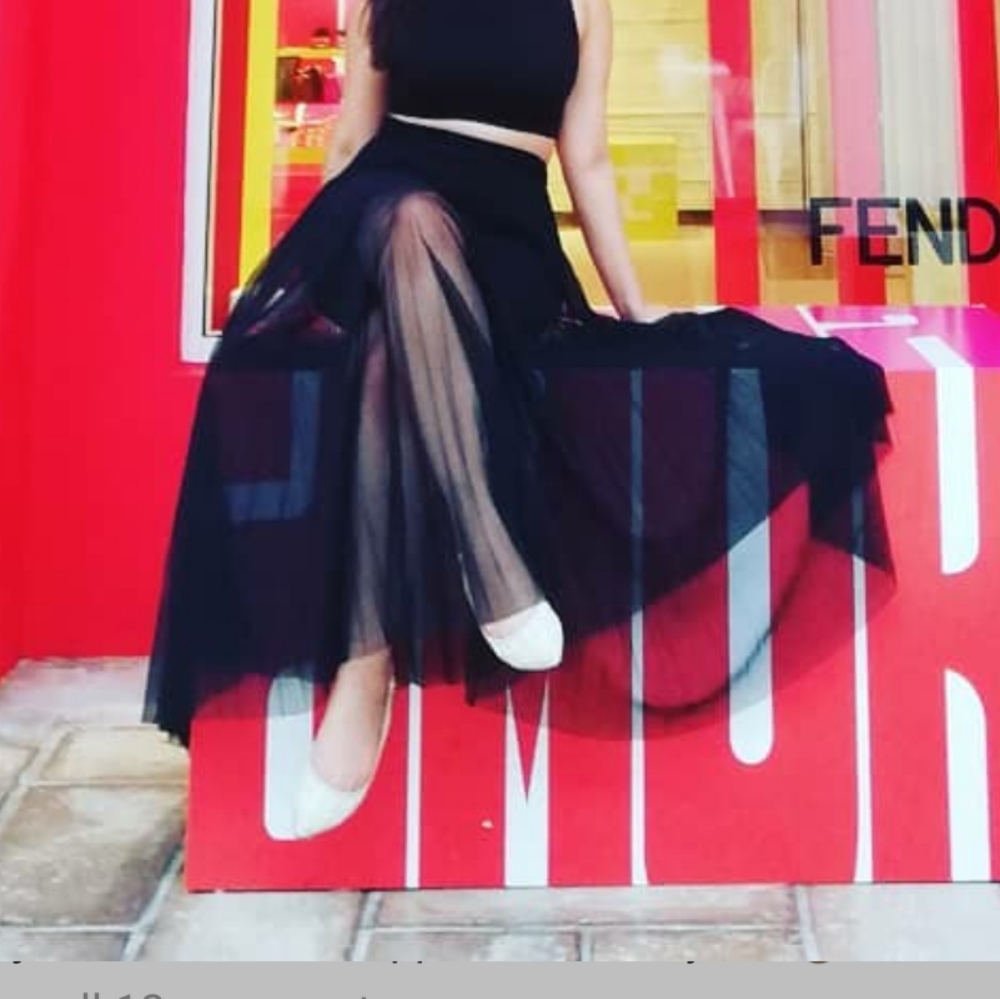 Mesh pleated  maxi skirt